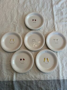 Williams Sonoma Cheers 6 White Ceramic cheers desert 6” plates